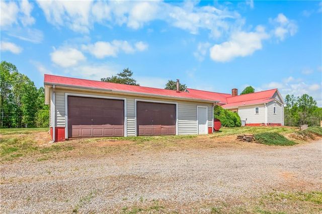 1721 Garner Road, Yadkinville, NC 27055