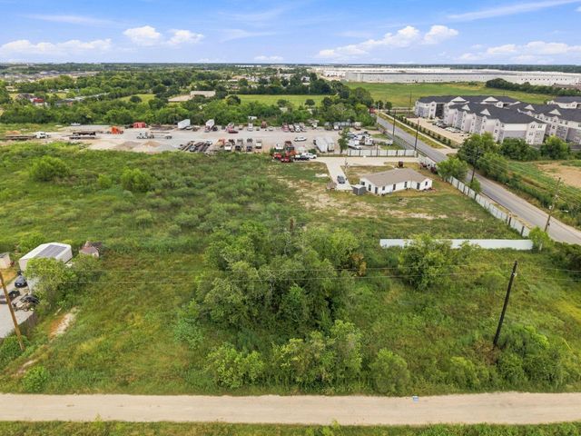 13831 Mary Kay Lane, Houston, TX 77048