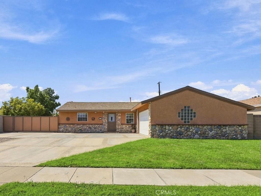 10471 Saint Alban Street, Cypress, CA 90630 — exterior