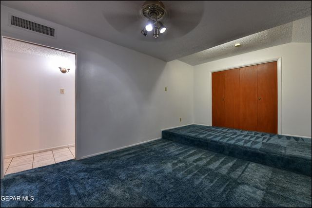 101 Fountain Road, El Paso, TX 79912