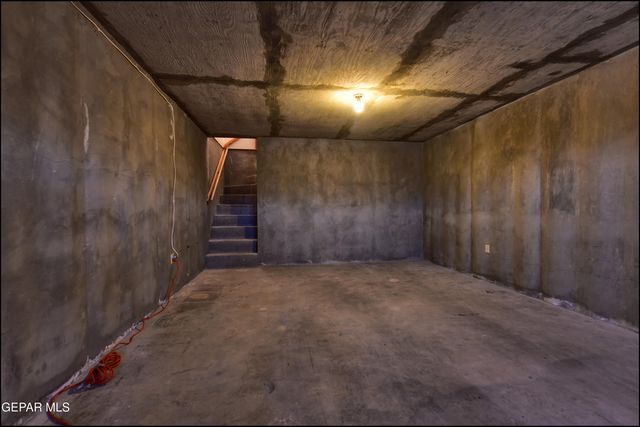 101 Fountain Road, El Paso, TX 79912