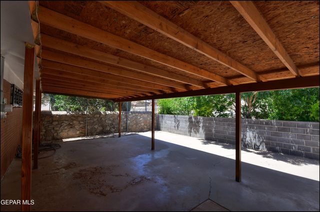 101 Fountain Road, El Paso, TX 79912