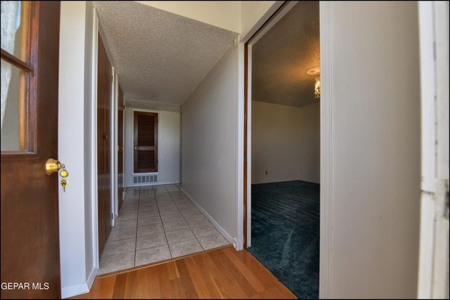 101 Fountain Road, El Paso, TX 79912