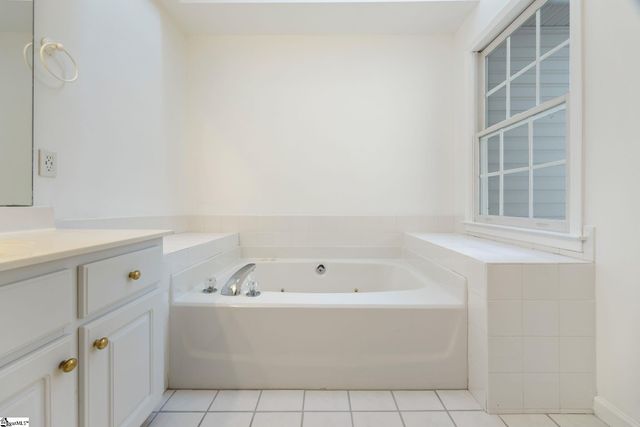 9 Bethel Oaks Court, Mauldin, SC 29662