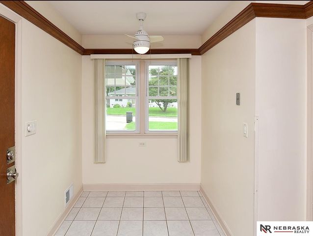9820 Poppleton Avenue, Omaha, NE 68124