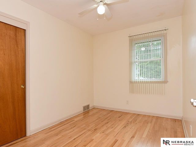 9820 Poppleton Avenue, Omaha, NE 68124