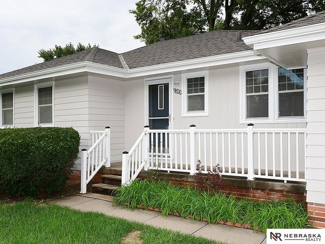 9820 Poppleton Avenue, Omaha, NE 68124