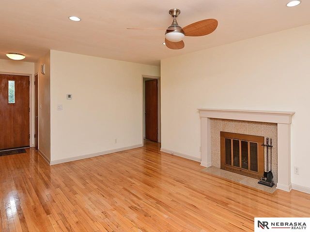 9820 Poppleton Avenue, Omaha, NE 68124