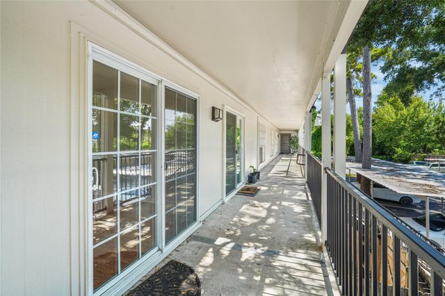 12633 Memorial Drive 118, Houston, TX 77024
