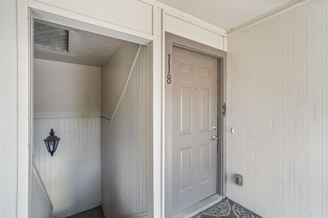 12633 Memorial Drive 118, Houston, TX 77024