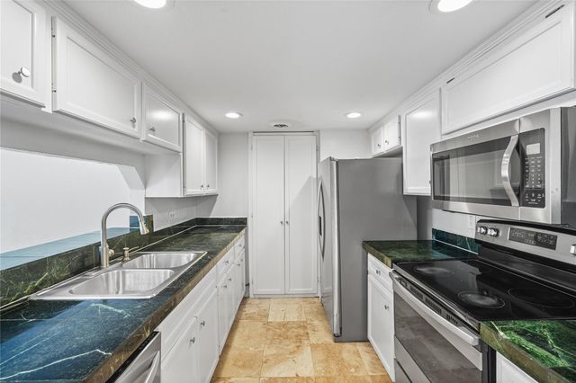 12633 Memorial Drive 118, Houston, TX 77024
