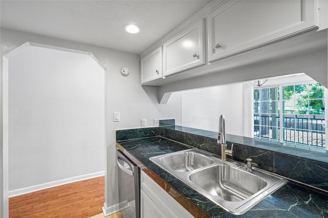 12633 Memorial Drive 118, Houston, TX 77024