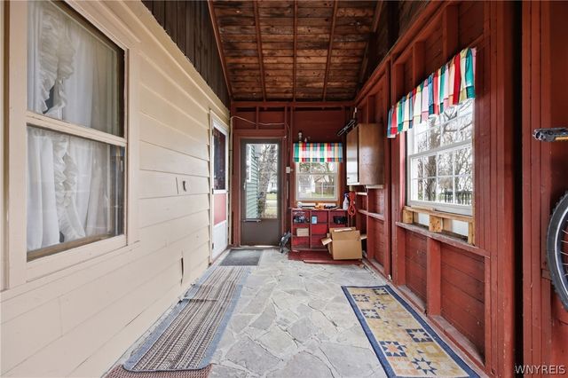 48 Century Drive, West Seneca, NY 14224