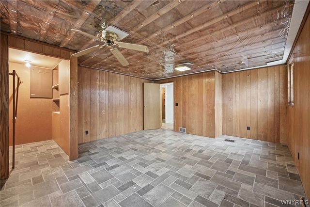 48 Century Drive, West Seneca, NY 14224