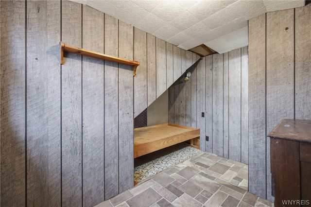 48 Century Drive, West Seneca, NY 14224