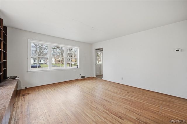 48 Century Drive, West Seneca, NY 14224