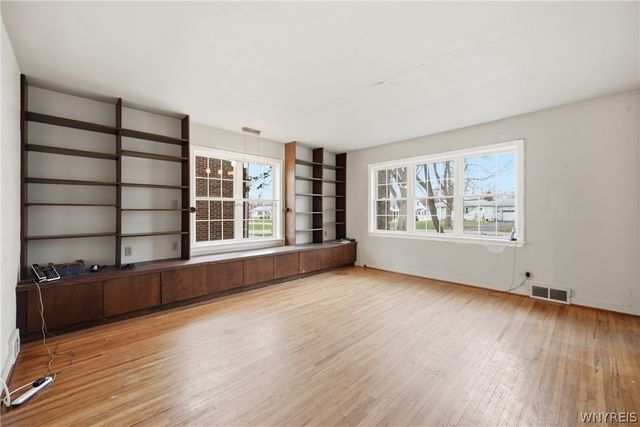 48 Century Drive, West Seneca, NY 14224