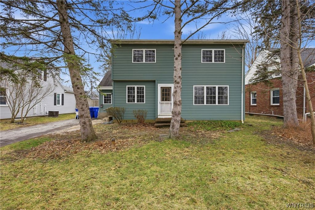 48 Century Drive, West Seneca, NY 14224
