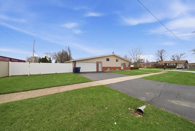 10725 S Rutherford Avenue, Worth, IL 60482