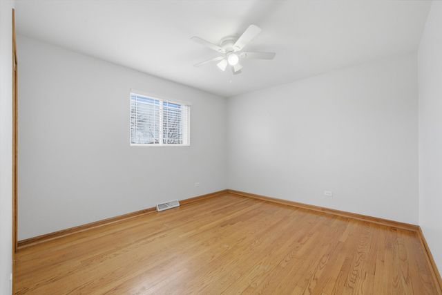 10725 S Rutherford Avenue, Worth, IL 60482