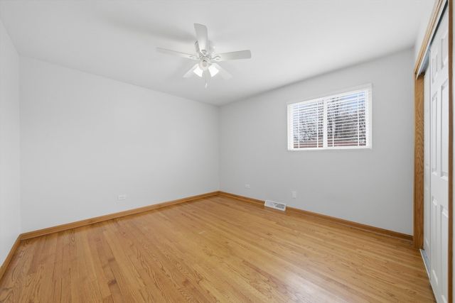 10725 S Rutherford Avenue, Worth, IL 60482