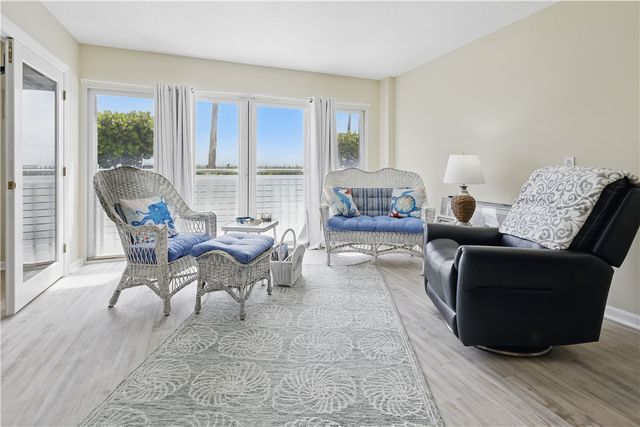1026 Flamevine Lane 104, Vero Beach, FL 32963