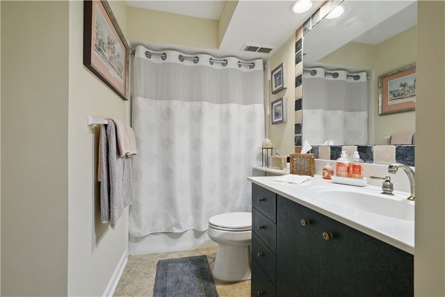 1026 Flamevine Lane 104, Vero Beach, FL 32963