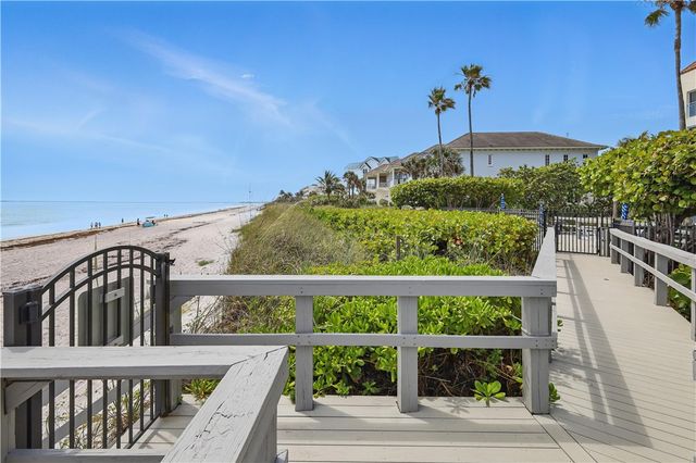 1026 Flamevine Lane 104, Vero Beach, FL 32963