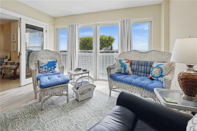1026 Flamevine Lane 104, Vero Beach, FL 32963