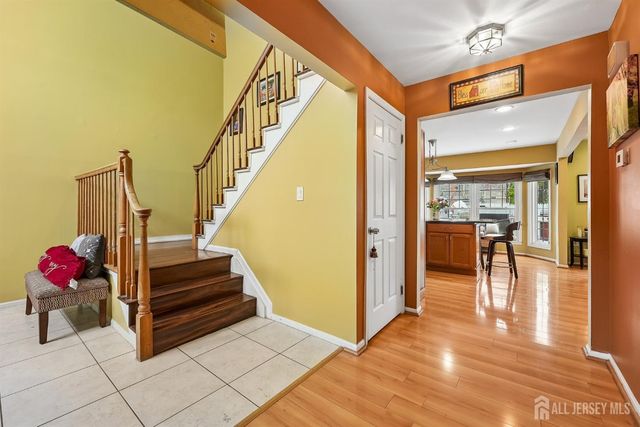 9 Chipwood Lane, North Brunswick, NJ 08902