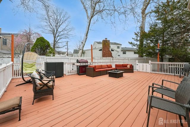 9 Chipwood Lane, North Brunswick, NJ 08902