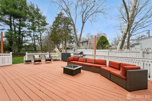 9 Chipwood Lane, North Brunswick, NJ 08902