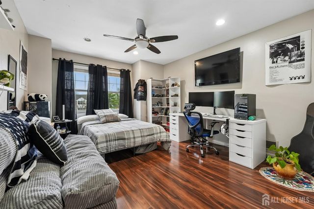 9 Chipwood Lane, North Brunswick, NJ 08902