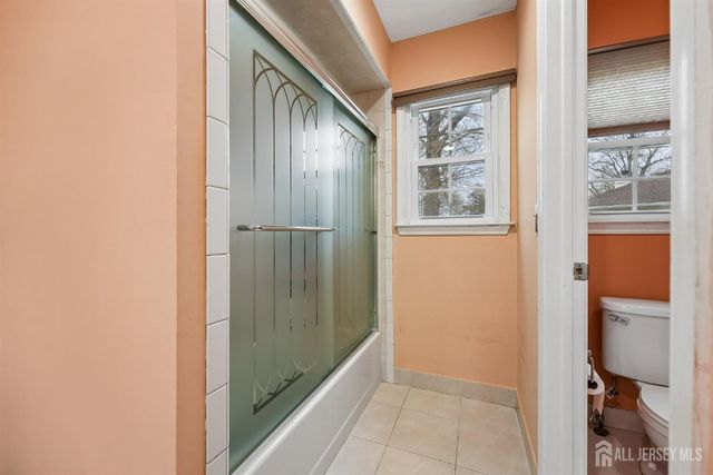 9 Chipwood Lane, North Brunswick, NJ 08902