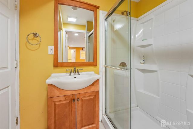 9 Chipwood Lane, North Brunswick, NJ 08902