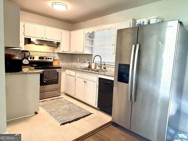 4030 Stonewall Tell Road, Atlanta, GA 30349