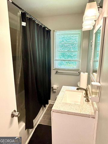 4030 Stonewall Tell Road, Atlanta, GA 30349