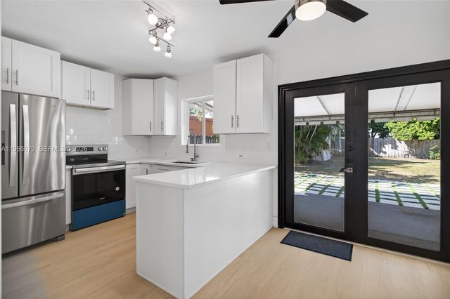 1113 N Victoria Park Rd, Fort Lauderdale, FL 33304