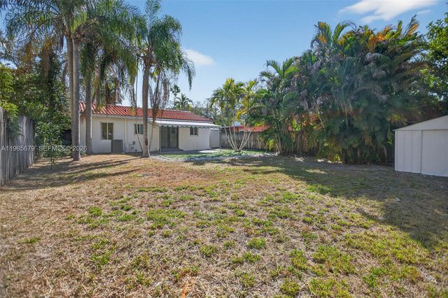 1113 N Victoria Park Rd, Fort Lauderdale, FL 33304