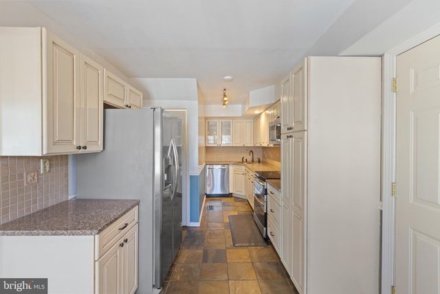 16 HAWTHORNE AVE, Newark, DE 19711