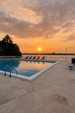 1351 NE Miami Gardens Drive 704E, Miami, FL 33179