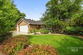 1460 N Santa Rosa Pl, Meridian, ID 83642