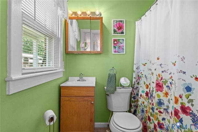 725 Transco Rd, Scottsville, VA 24590