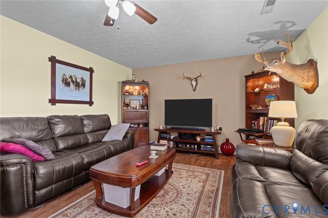 725 Transco Rd, Scottsville, VA 24590