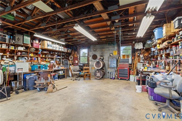 725 Transco Rd, Scottsville, VA 24590