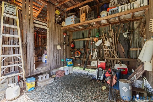 725 Transco Rd, Scottsville, VA 24590