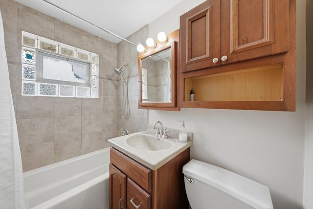 7920 W 91st Street, Hickory Hills, IL 60457
