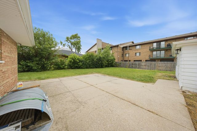 7920 W 91st Street, Hickory Hills, IL 60457