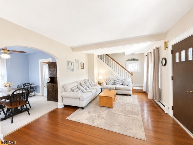 810 Colfax Ave, Pompton Lakes Boro, NJ 07442