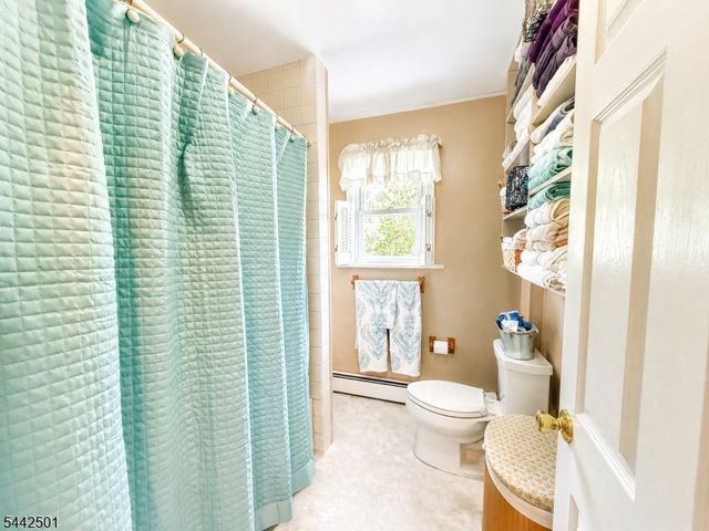 810 Colfax Ave, Pompton Lakes Boro, NJ 07442